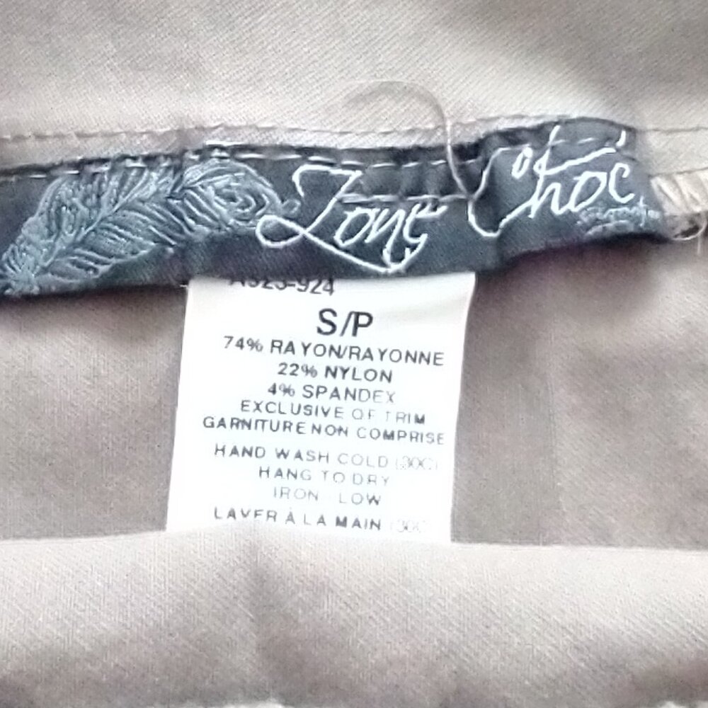 Skirt - Picture 3 of 4